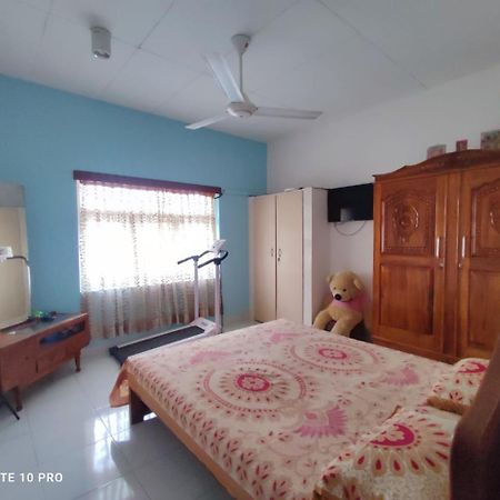 Fully Furnished House In Kotte Appartement Sri Jayewardenepura Kotte Buitenkant foto